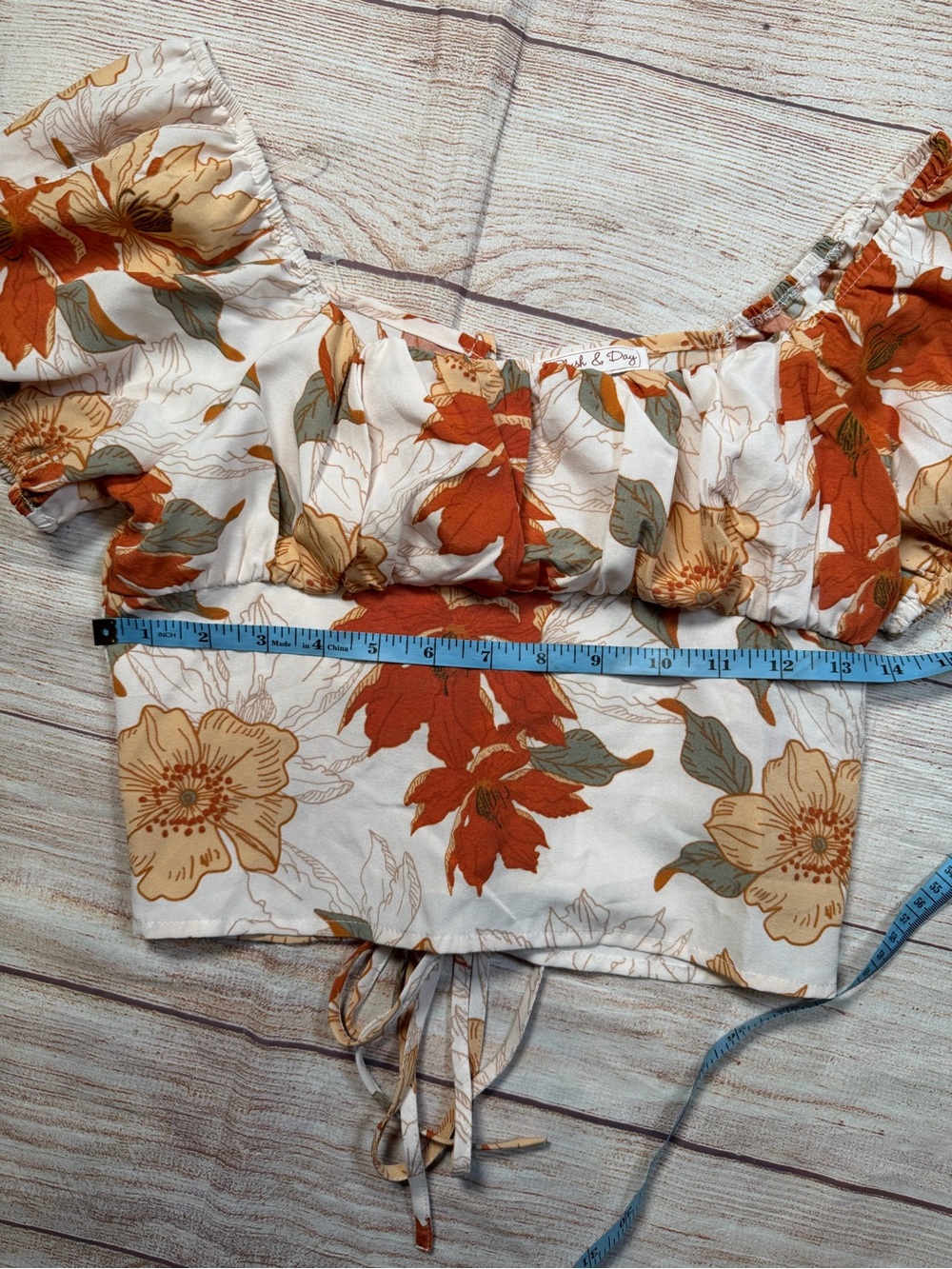 Floral Puff‎ Sleeve Cottage Babydoll Cropped Top Cutaway Tie Back - White & Rust - Picture 3 of 7